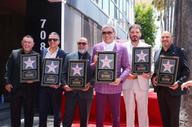 Intocable recibió una estrella en el Paseo de la Fama