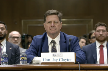 Jay Clayton, jefe de la SEC y fiscal federal en Nueva York, plantea una doctrina donde el oídoelectrónico y la inteligencia económica serán las armas principales de su gestión.