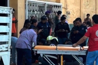Una mujer haitiana sufrió lesiones graves al arrojarse de un edificio durante el sismo de 7.4 en Chiapas.