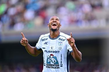 Frente a Pumas en la Jornada 1 del Apertura 2026, Salomón Rondón consiguió su gol 31 en Liga MX vistiendo la playera de Pachuca (3 en Liguilla).