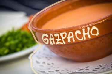 Refrescante gazpacho español