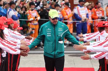 Fernando Alonso lanzó un aviso sobre su futuro en la F1