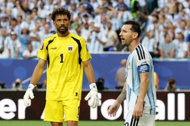 Messi tiene un gran gesto, ya que le habría regalado boletos del Mundial a Vozinha y su familia