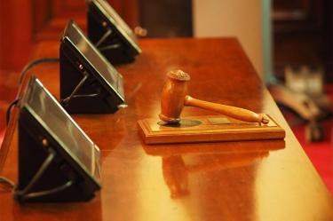 Denuncian violencia institucional en Edomex: Juez frena juicios por agresión sexual y feminicidio.