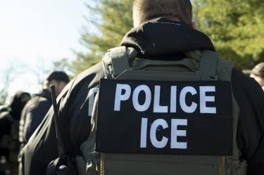 Agentes del Servicio de Inmigración y Control de Aduanas
