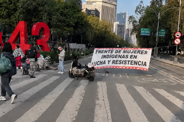 Bloquean Paseo de la Reforma