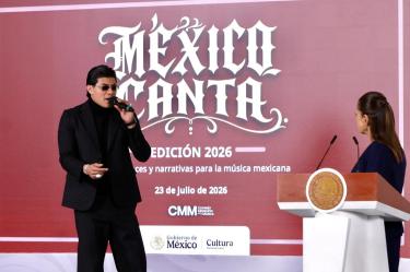 El Bogueto canta en la mañanera de la presidenta Claudia Sheinbaum en Palacio Nacional