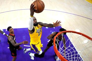LeBron James jugará para los Philadelphia 76ers