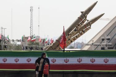 Rusia y China mantienen relaciones estratégicas con Irán, aunque niegan suministrar armas.