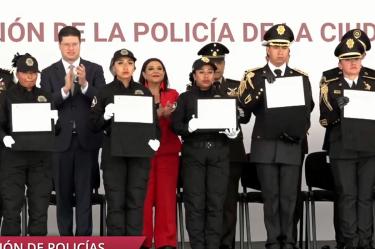 Reconocimiento a policías