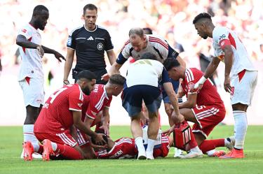 Susto en el Bayern Múnich: Jamal Musiala se desmayó en pleno partido