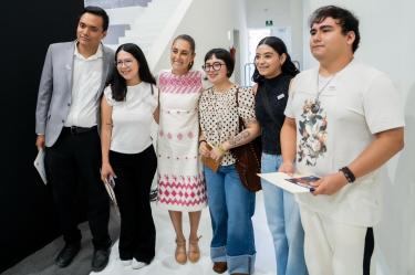 Claudia Sheinbaum destacó que el programa Jóvenes Construyendo el Futuro suma 3.6 millones de beneficiarios con empleo, ingreso y seguridad social.