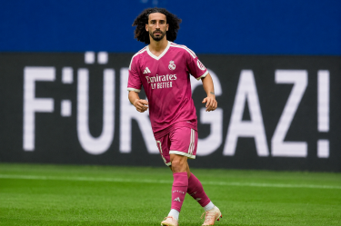 Marc Cucurella disputó sus primeros minutos como jugador del Real Madrid durante el triunfo ante Schalke 04.