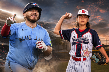 Alejandro Kirk y su primo Noah Kirk, quien consiguió con Sweetwater Valley el boleto a la Serie Mundial de Ligas Pequeñas en Williamsport.