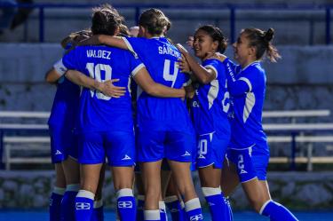 Cruz Azul Femenil cayó 10-0 ante América e inmediatamente después venció 3-1 al Atlante.