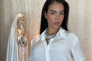 Georgina Rodríguez llevó a su boda con Cristiano Ronaldo un impresionante conjunto de joyas Chopard.