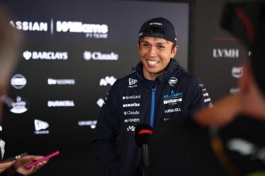 El piloto tailandés Alex Albon ha renovado con Williams.
