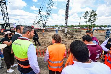 Arrancan obras de 10 puentes viales en el Valle de México con banderazo inicial en Chimalhuacán