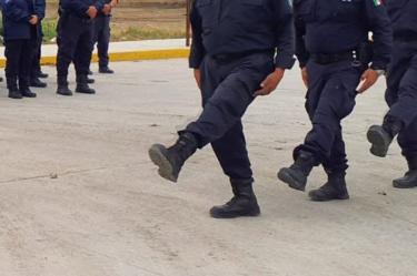 policías