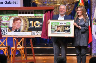 Lotenal emitió una colección de 10 cachitos con la imagen del Divo de Juárez para el Sorteo Superior, el cual cuenta con un Premio Mayor de 17 millones de pesos