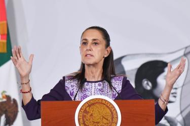 La jefa de Estado cuestionó que los integrantes del máximo tribunal busquen recuperar prestaciones que habían sido eliminadas.
