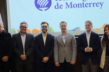 Entre las iniciativas presentadas destacan un modelo geomático para el Parque Alameda Poniente, el programa de reciclaje "Héroes Circulares" para reparar baches y el saneamiento de la Barranca Membrillo.