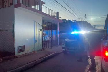 policías