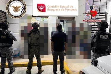 policías