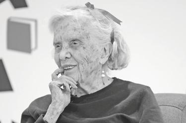 Elena Poniatowska señaló que el cierre de ERA es una pérdida enorme, pero también es la constancia de un fracaso y una derrota.