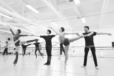 Greta Elizondo participa en Grafías en el Palacio de Bellas Artes