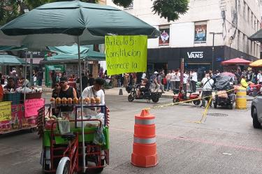 La Alameda Central amaneció sin ambulantes en sus pasillos