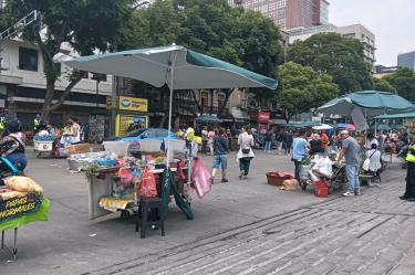 La Alameda Central amaneció sin ambulantes en sus pasillos