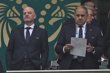Víctor Montagliani y Gianni Infantino durante la Copa del Mundo 2026