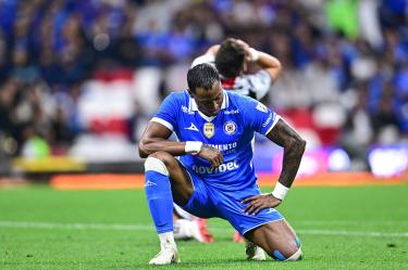 Cruz Azul entra en crisis; Atlas lo exhibe y sube al subliderato de la Liga MX