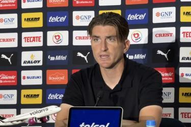 Martín Varini en conferencia de prensa