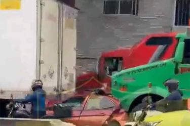 Así el fuerte choque