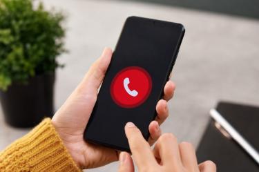 Es recomendable revisar que los números de tus contactos de emergencia estén actualizados.