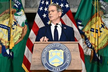 El Tesoro de Estados Unidos sancionó a la filial del banco Misr en Emiratos por vínculos con Irán, impidiéndole operar con dólares.