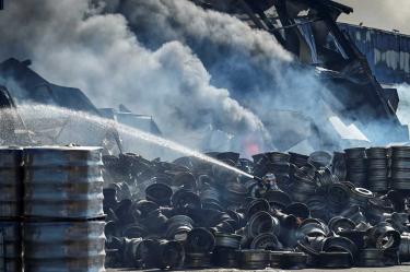 Incendio en Kiev tras ataque de Rusia con drones.