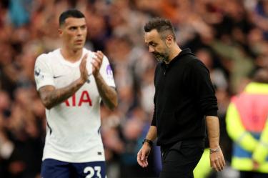 Tottenham es último de la Premier League al momento.