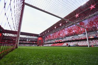 El Estadio Nemesio Diez cuenta con capacidad para 27,273 espectadores.