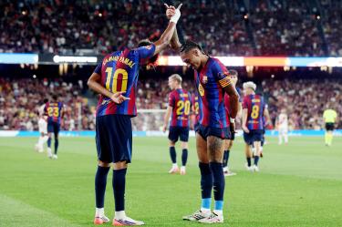 La empresa que transmitirá el Clásico Barcelona - Real Madrid confirmó la hora en que se realizará el partido