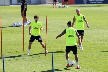 Julián Álvarez se presentó a las prácticas del Atlético de Madrid, a unas horas del cierre de registros en las principales ligas europeas.