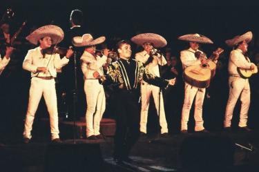 La versión sobre la supuesta supervivencia de Juan Gabriel nunca ha sido respaldada con pruebas verificables.