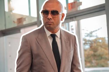 Wisin presentó oficialmente a los artistas que formarán parte de la primera facultad de la Universidad del Perreo.