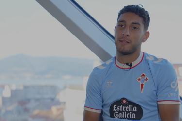 Sebastián Cáceres con la camiseta del Celta de Vigo