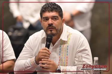 El diputado federal por Morena Zenyazen Escobar García fue asesinado a tiros en Puente Nacional, Veracruz.