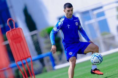 Erik lira podría jugar en contra de Santos Laguna