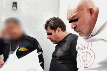 Imagen de Diego Sebastián “N” y Gerardo “N”, señalados por los homicidios del tecladista de Camilo Séptimo y su familia
