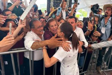 Andrés Mijes acompañó a Claudia Sheinbaum en su Segundo Informe de Gobierno en Monterrey, ante más de 20 mil ciudadanos reunidos en la Macroplaza.
